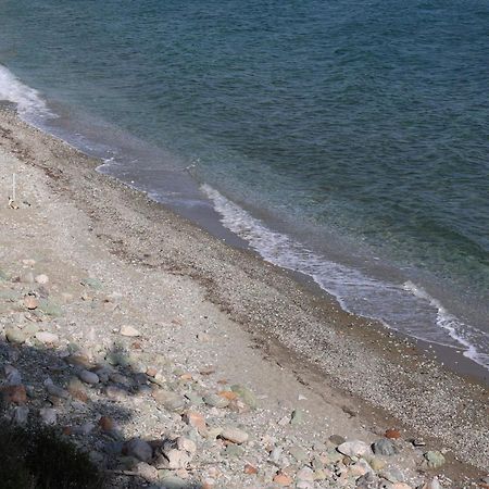 Δωμάτια Κόκκινος Πύργος Plomari Dış mekan fotoğraf