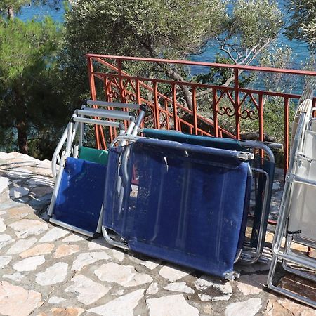 Δωμάτια Κόκκινος Πύργος Plomari Dış mekan fotoğraf
