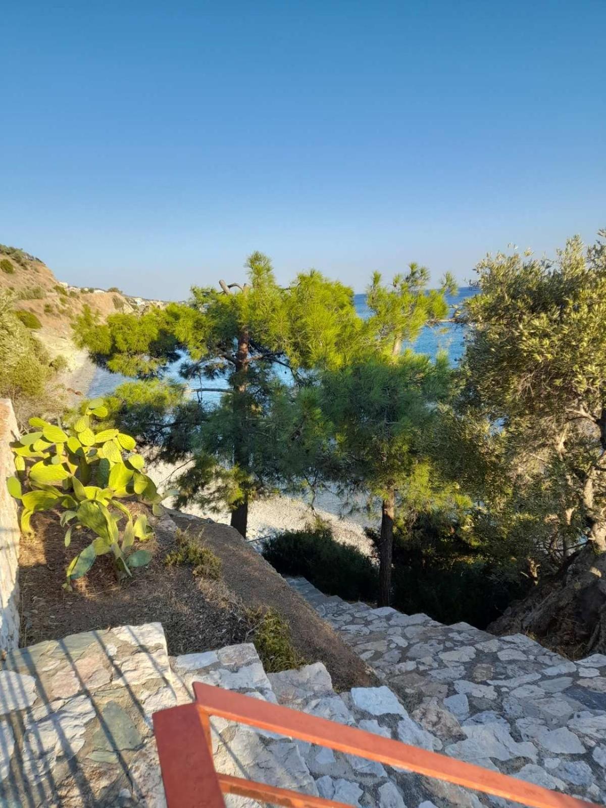Δωμάτια Κόκκινος Πύργος Plomari Dış mekan fotoğraf