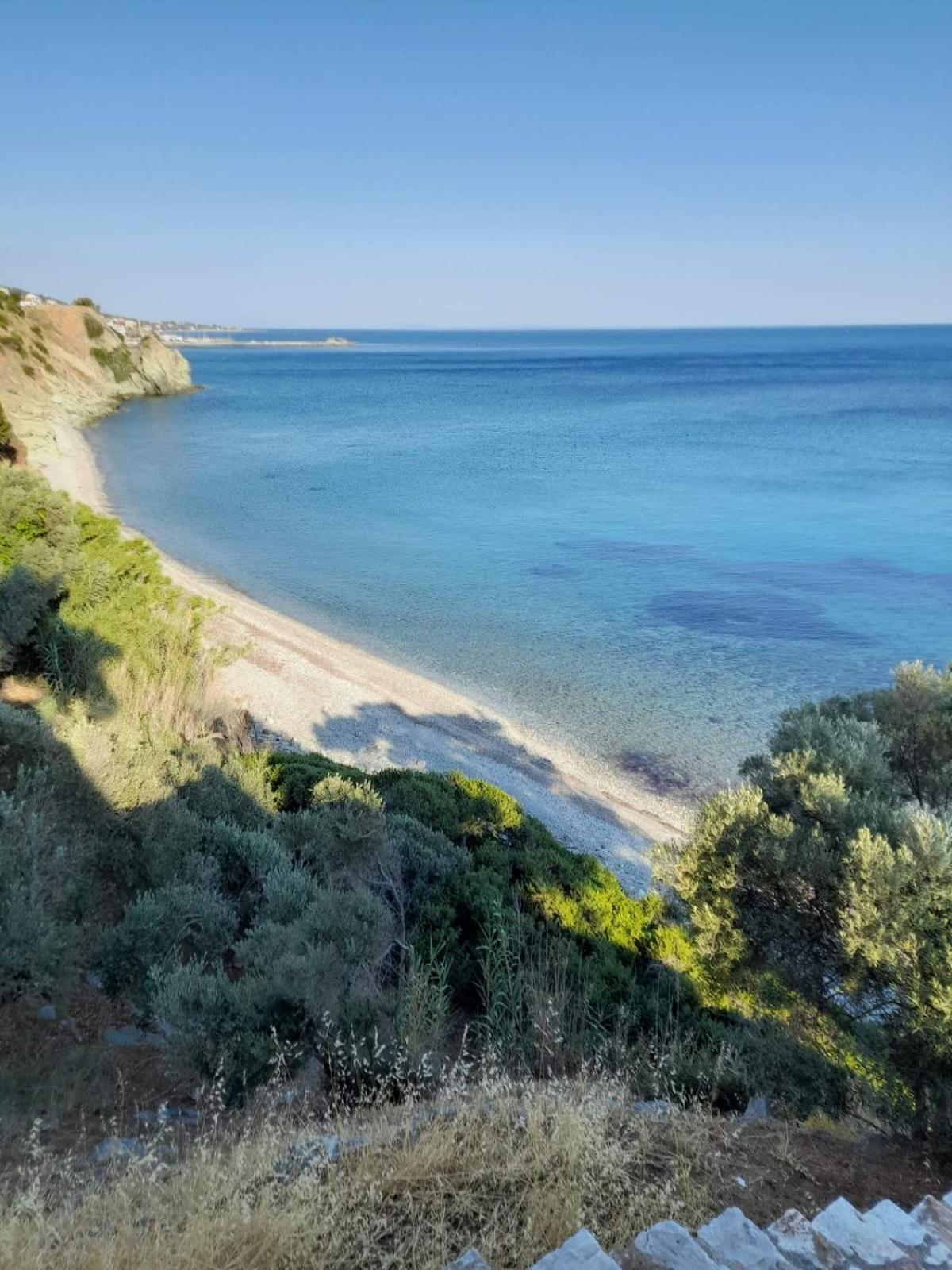 Δωμάτια Κόκκινος Πύργος Plomari Dış mekan fotoğraf