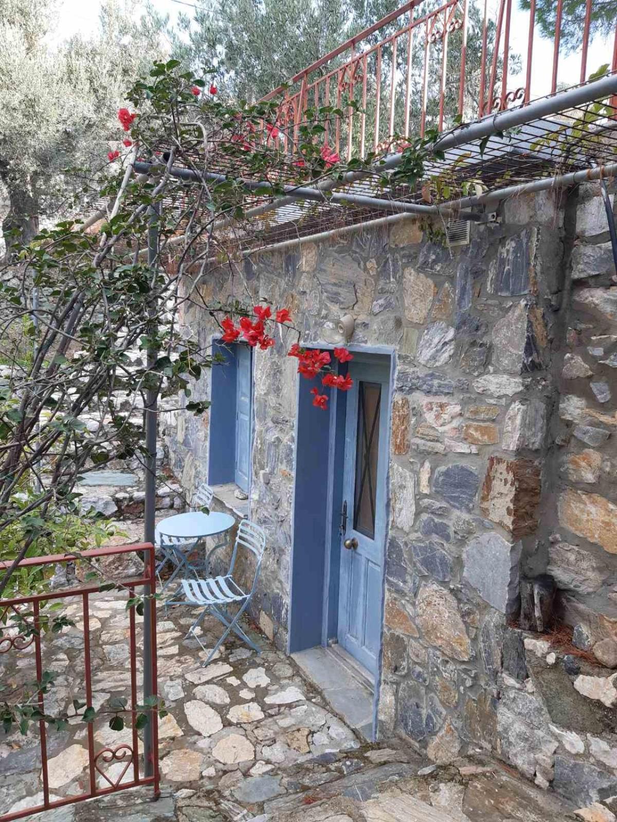 Δωμάτια Κόκκινος Πύργος Plomari Dış mekan fotoğraf