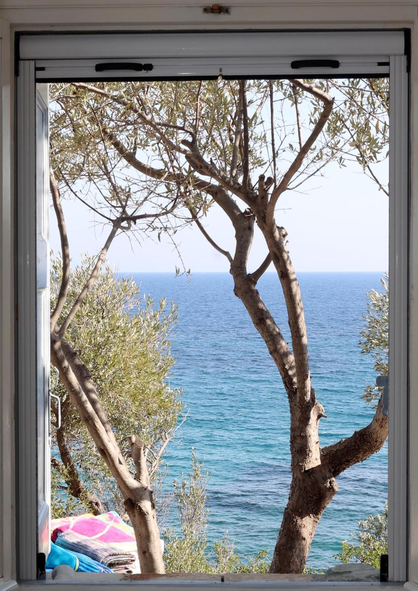 Δωμάτια Κόκκινος Πύργος Plomari Dış mekan fotoğraf