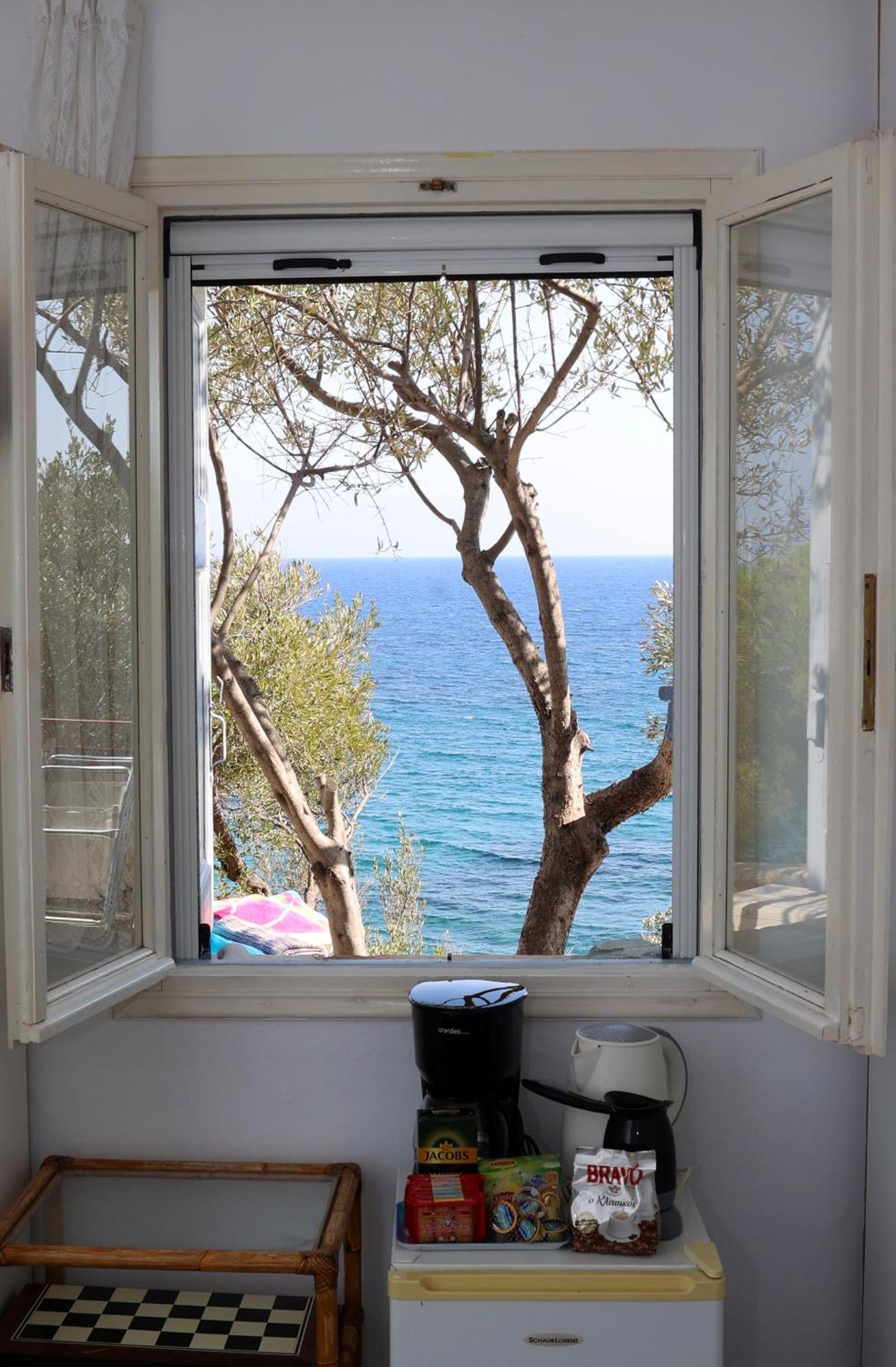 Δωμάτια Κόκκινος Πύργος Plomari Dış mekan fotoğraf