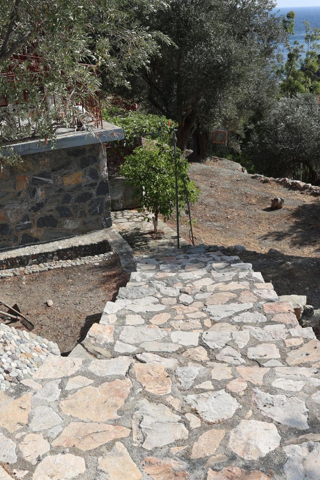 Δωμάτια Κόκκινος Πύργος Plomari Dış mekan fotoğraf