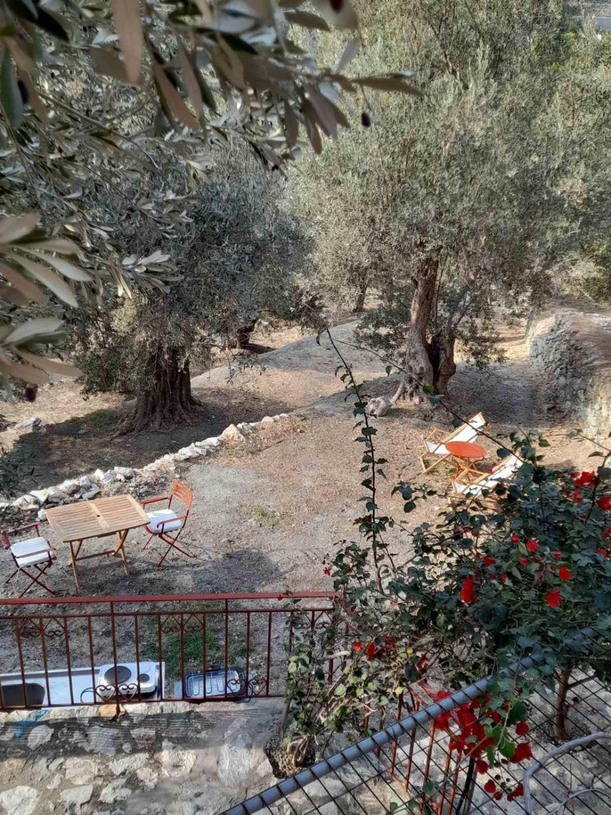 Δωμάτια Κόκκινος Πύργος Plomari Dış mekan fotoğraf