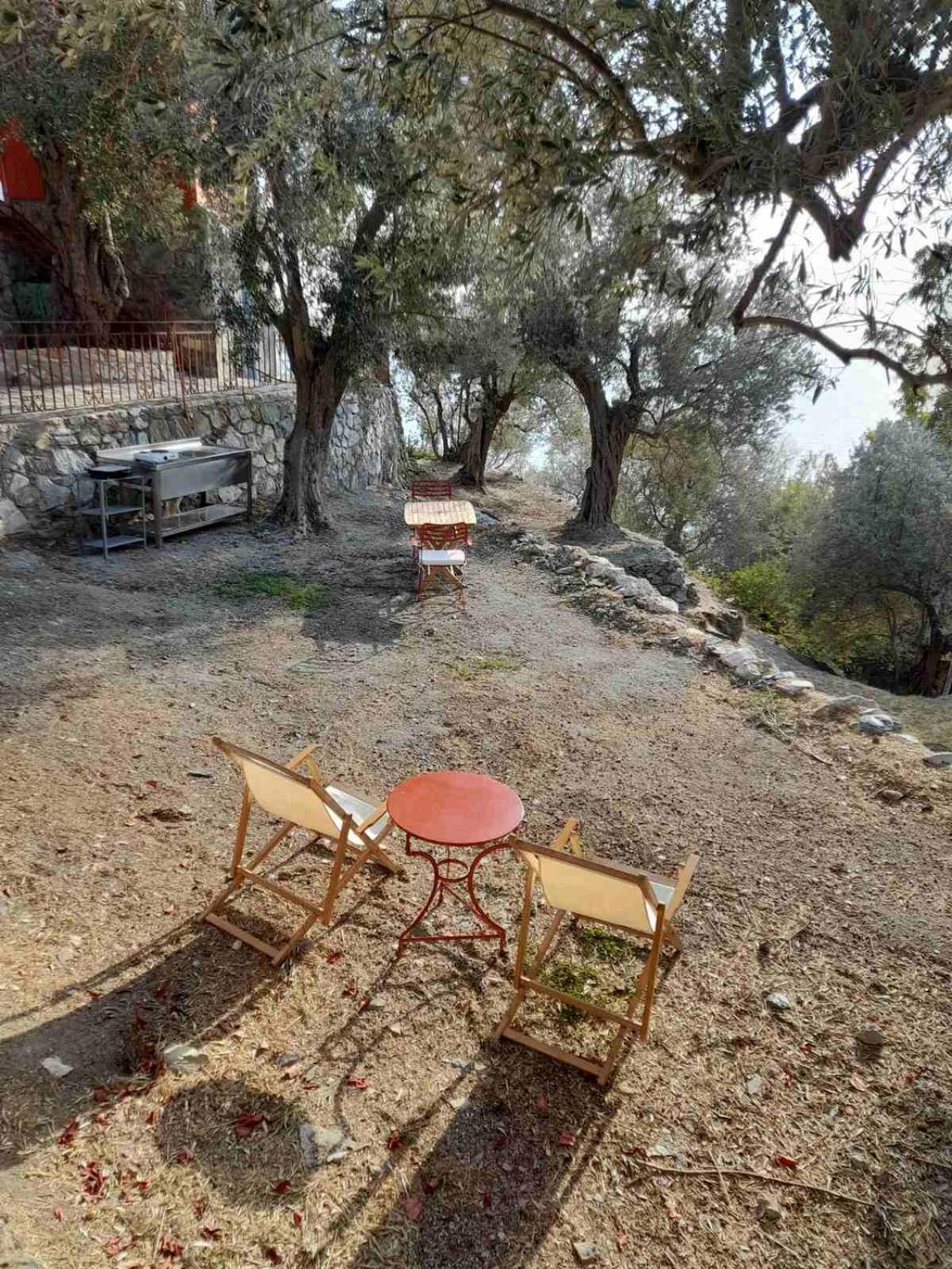 Δωμάτια Κόκκινος Πύργος Plomari Dış mekan fotoğraf